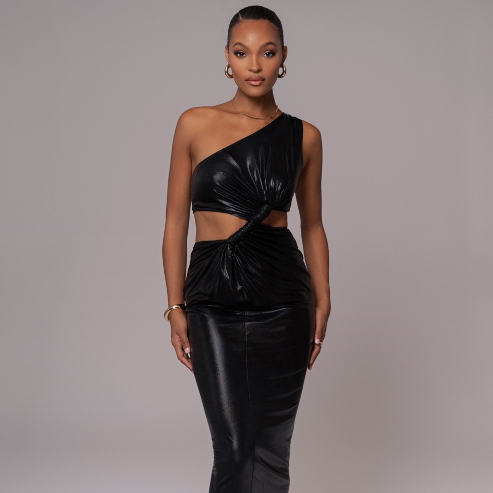 JLUXLABEL Sleek Black Cutout Midi Dress